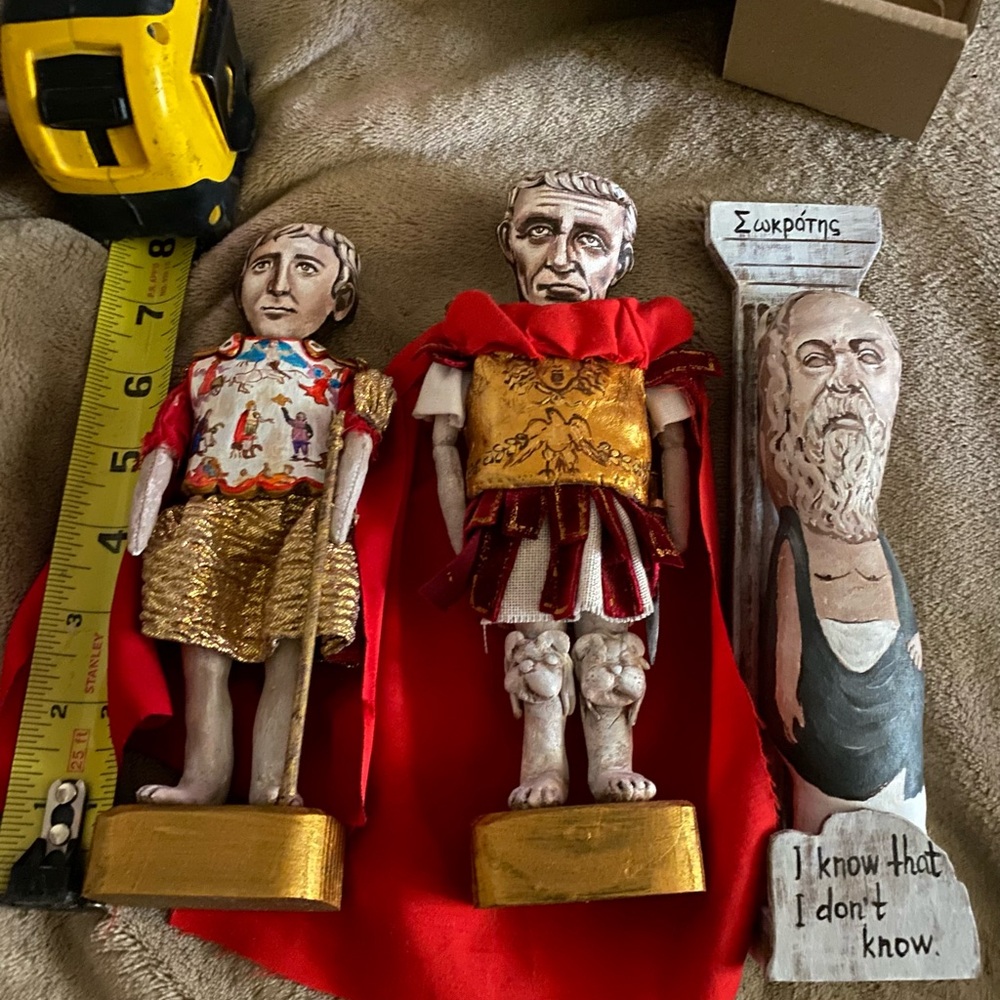 Roman figures - Picture 2 of 3